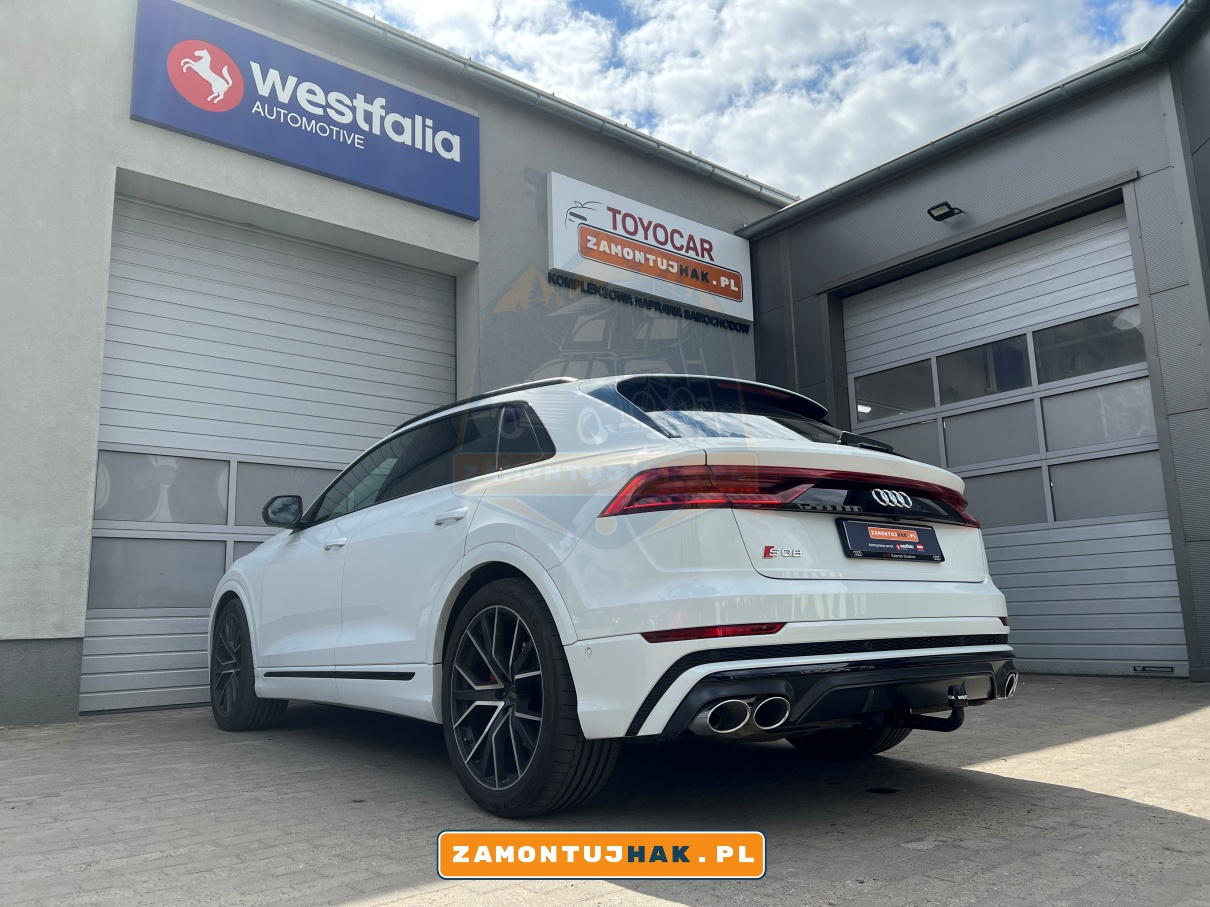 Audi SQ8 2023 z zamontowanym hakiem holowniczym Westfalia - doskonałe rozwiązanie dla podróży